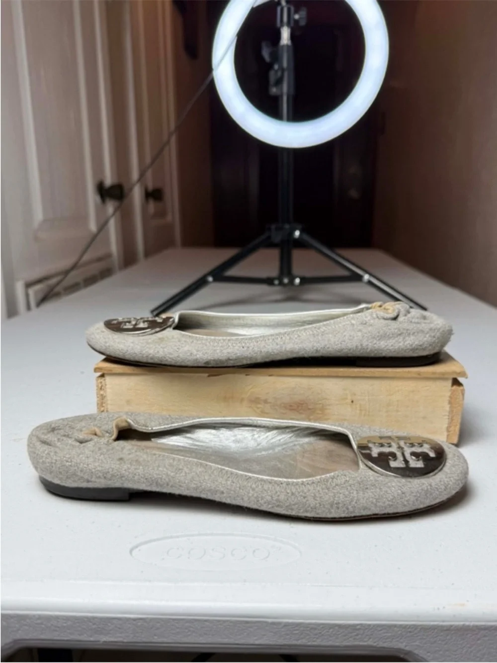 Tory Burch Reva Ballet Flats Silver Logo Medallion Metal Size 7M Pre Owned